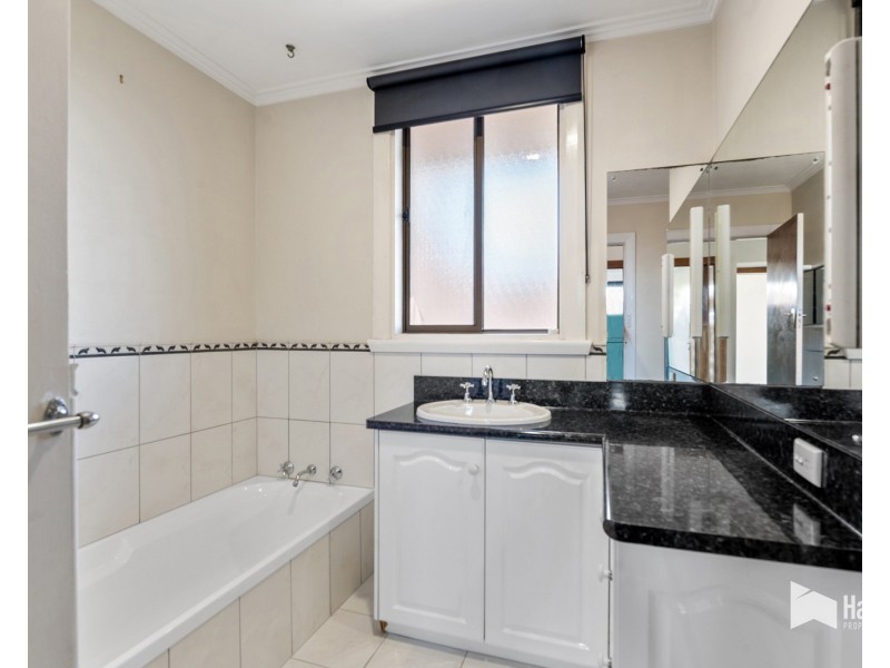 40 Lyons Avenue, Miandetta TAS 7310