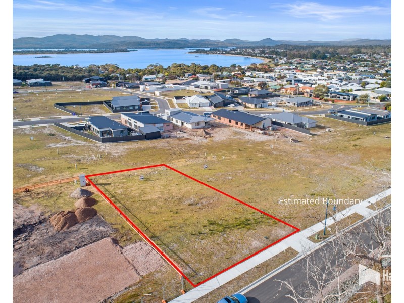 14 Bushland Avenue, Hawley Beach TAS 7307