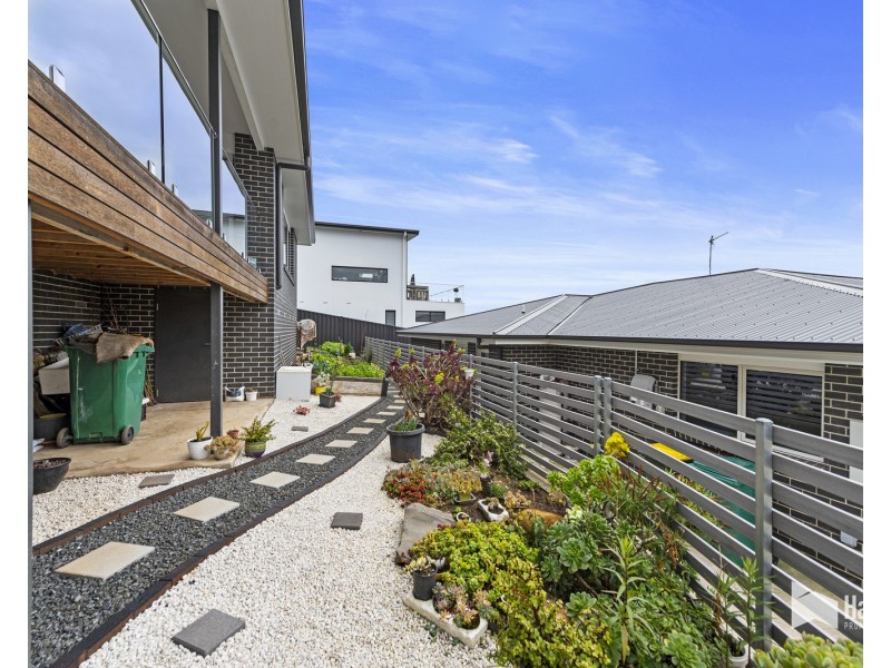 1A/36 Leary Avenue, Stony Rise TAS 7310