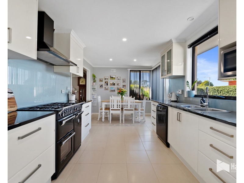 50 Chichester Drive, Devonport TAS 7310