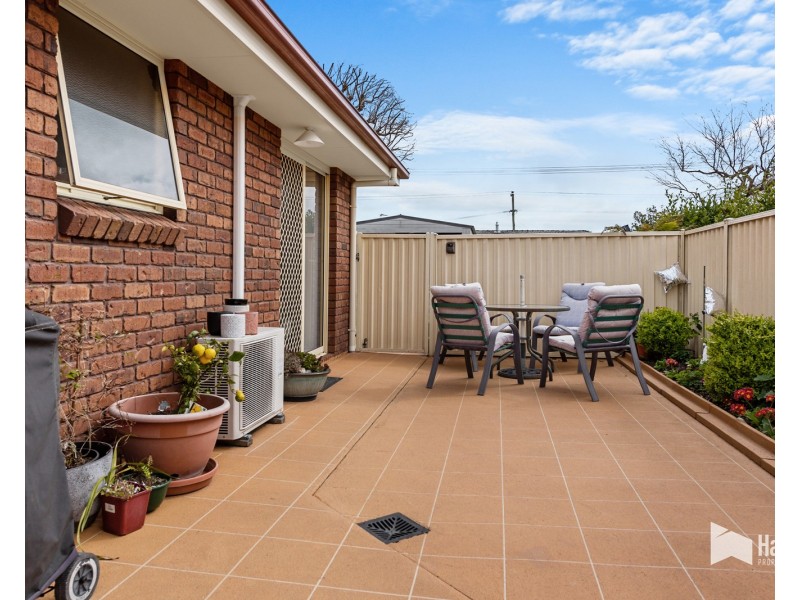 2/61 James Street, Latrobe TAS 7307