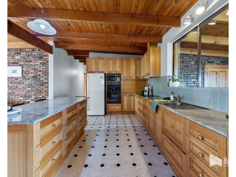 40577 Tasman Highway, St Leonards TAS 7250