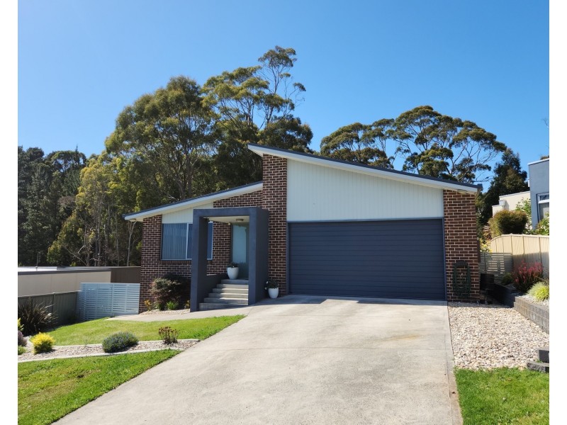 7 Leary Avenue, Stony Rise TAS 7310