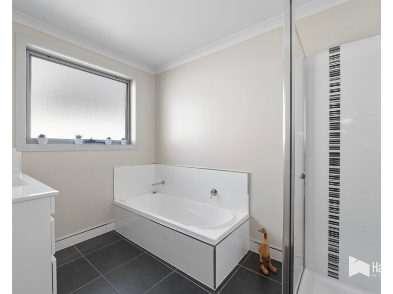 7 Leary Avenue, Stony Rise TAS 7310