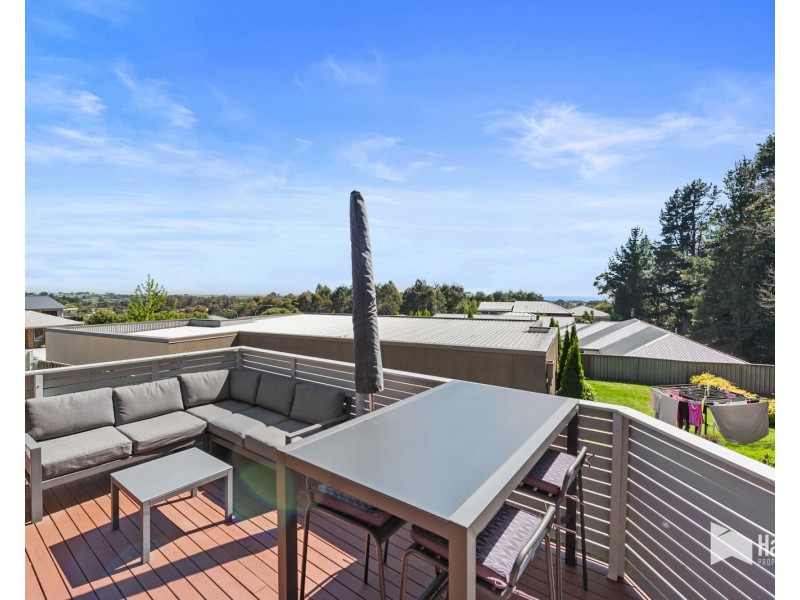 7 Leary Avenue, Stony Rise TAS 7310