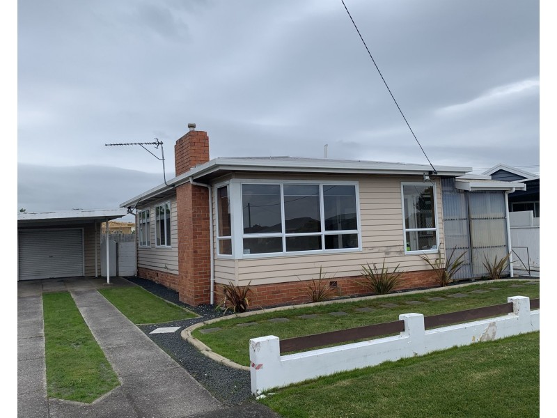 2 John Street, Ulverstone TAS 7315