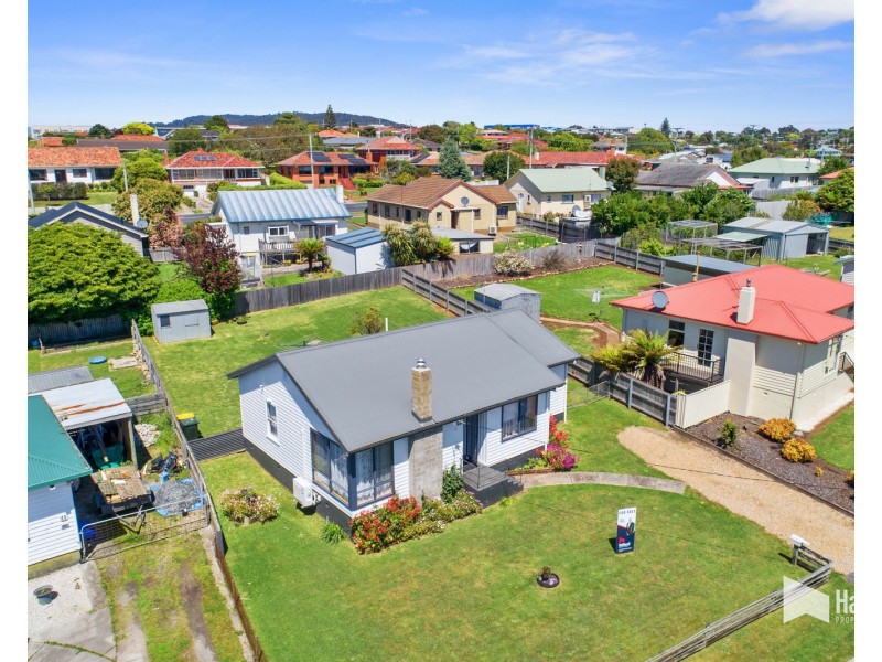 13 Holyman Street, Devonport TAS 7310