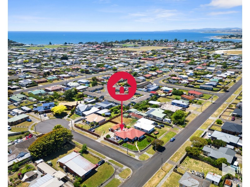 90 Madden Street, Devonport TAS 7310