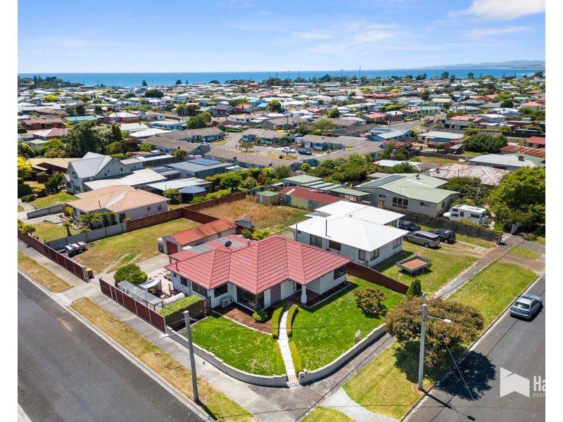 90 Madden Street, Devonport TAS 7310