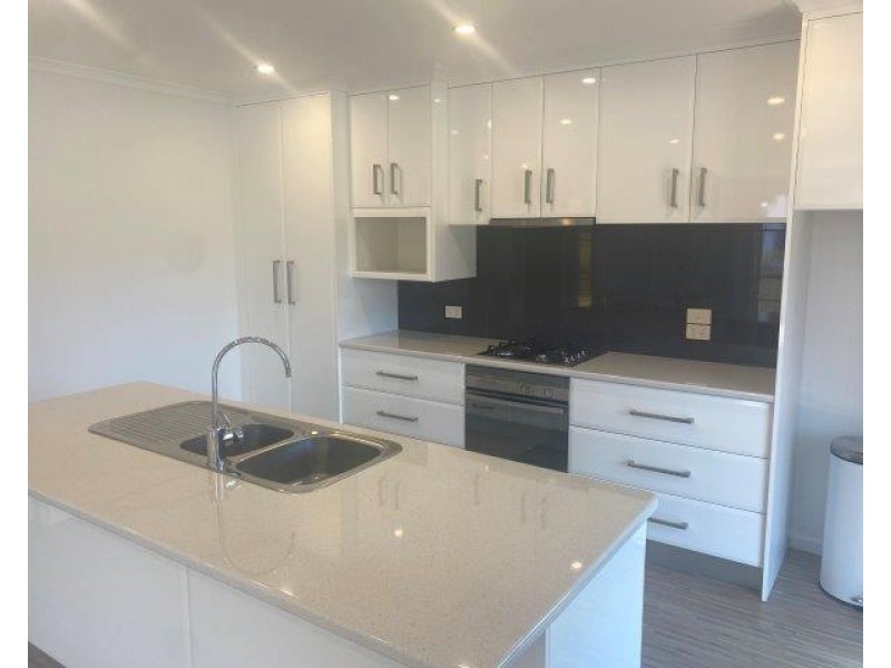 8 Lawrence Drive, Devonport TAS 7310