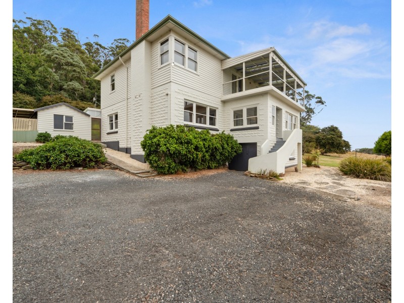 10529 Bass Highway, Leith TAS 7315