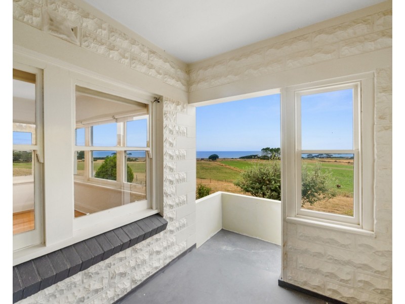 10529 Bass Highway, Leith TAS 7315