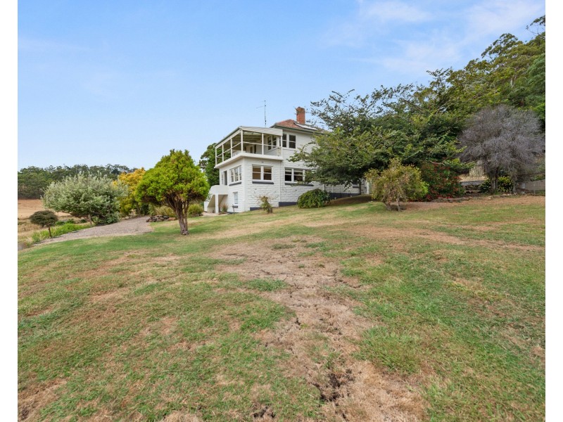 10529 Bass Highway, Leith TAS 7315