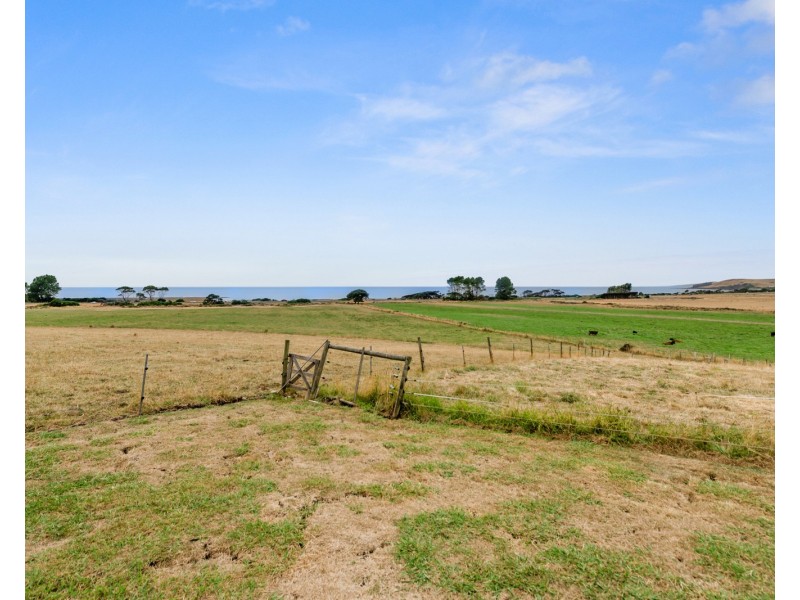 10529 Bass Highway, Leith TAS 7315
