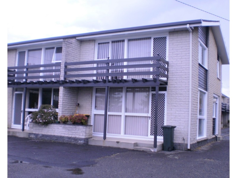 2/32 Victoria Parade, Devonport TAS 7310