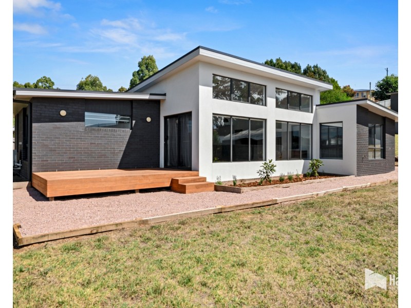 76 Mungala Crescent, Miandetta TAS 7310