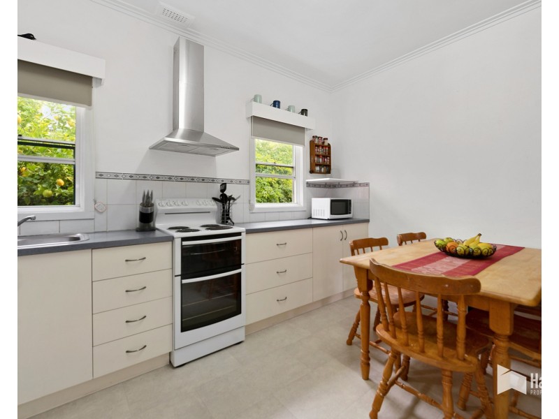 143 Madden Street, Devonport TAS 7310