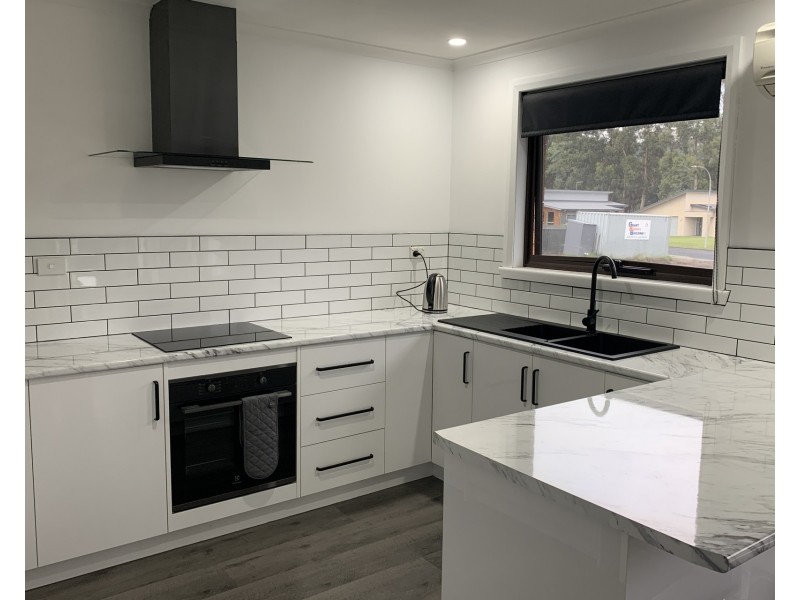 2/128 Sheffield Road, Spreyton TAS 7310