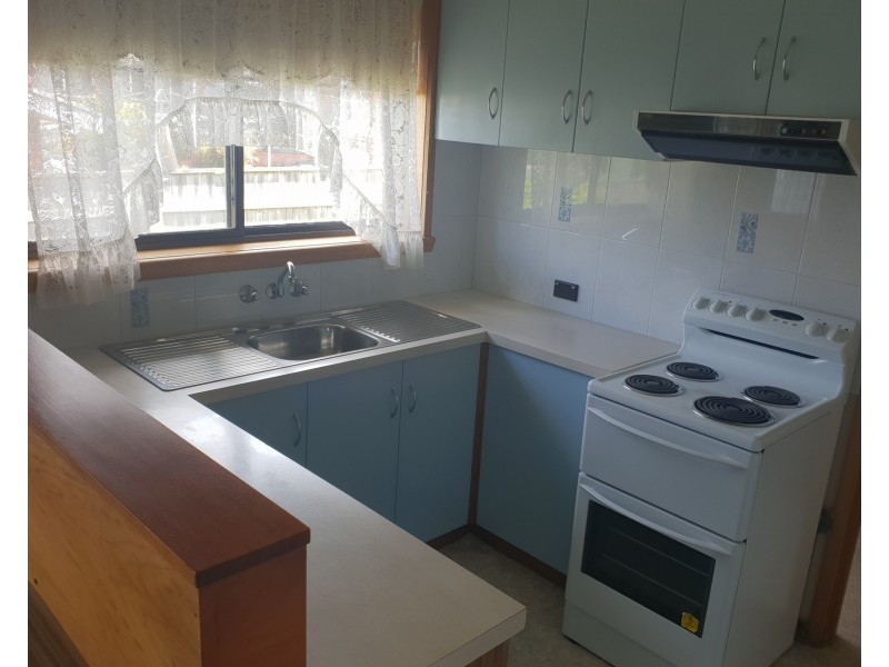 2/2 Regent Court, Devonport TAS 7310