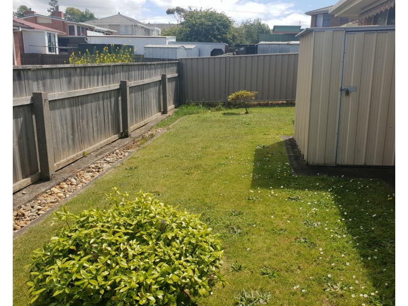 2/2 Regent Court, Devonport TAS 7310