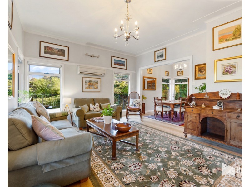 123 River Road, Ambleside TAS 7310