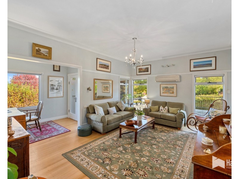 123 River Road, Ambleside TAS 7310
