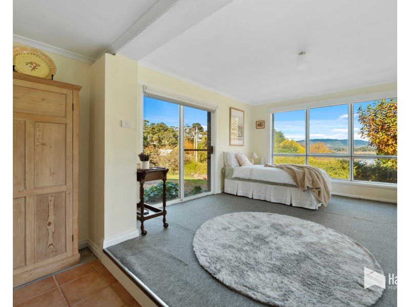 123 River Road, Ambleside TAS 7310