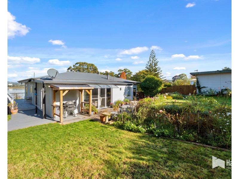 123 River Road, Ambleside TAS 7310