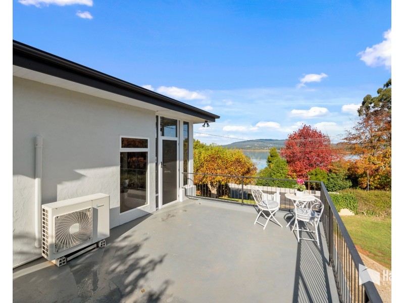123 River Road, Ambleside TAS 7310