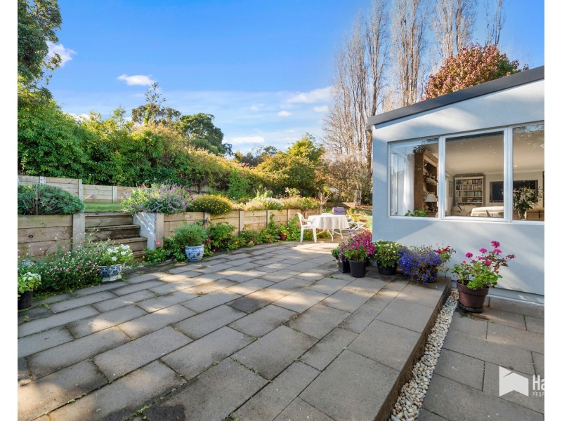 123 River Road, Ambleside TAS 7310