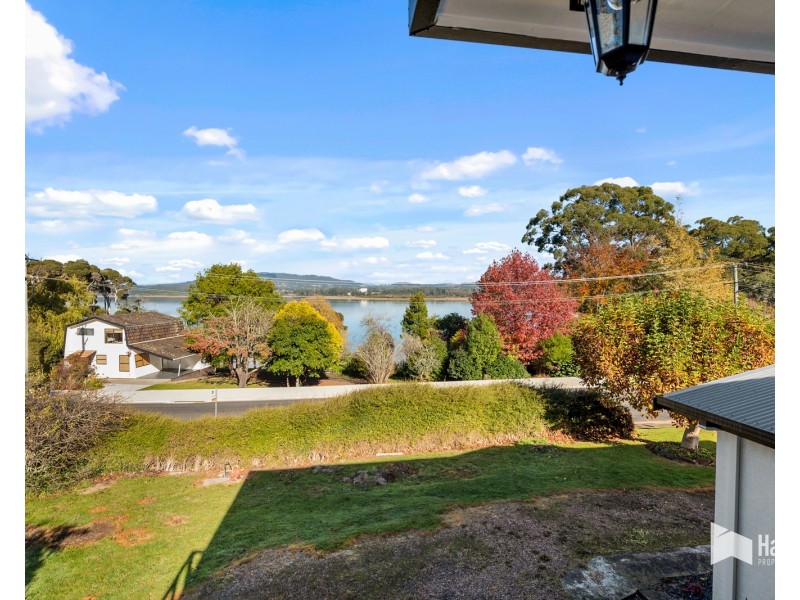123 River Road, Ambleside TAS 7310