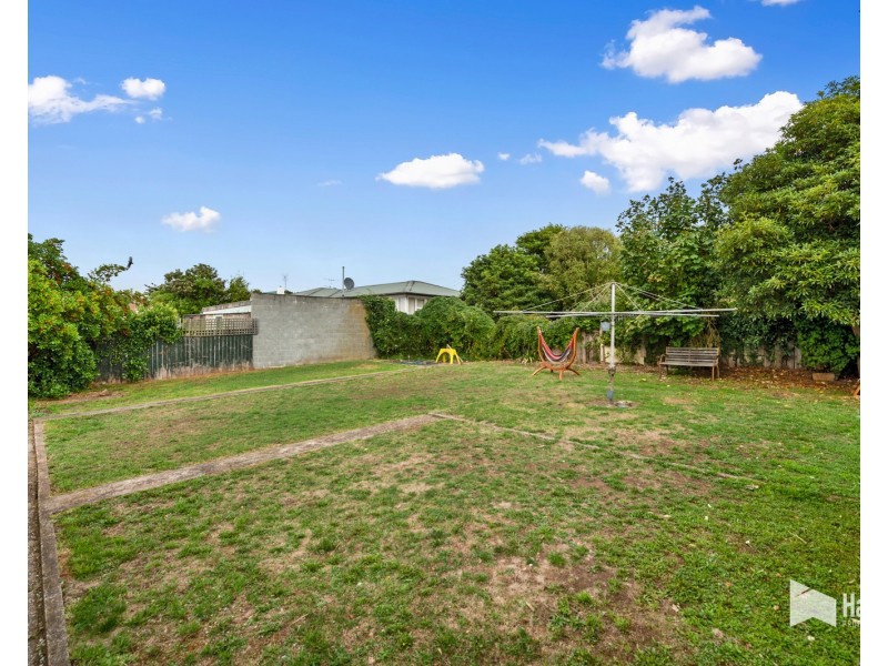 143 Madden Street, Devonport TAS 7310