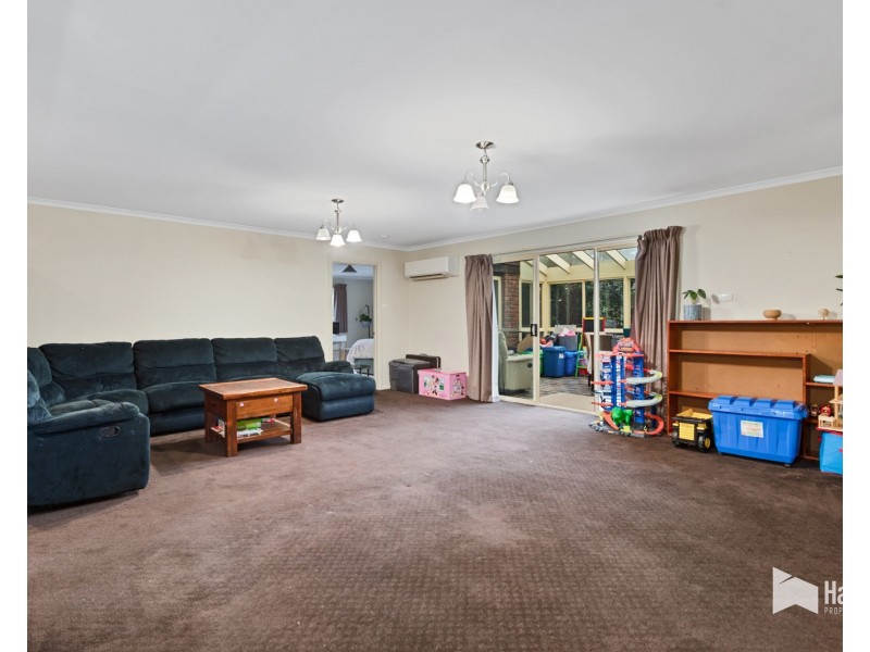 22 Tugrah Road, Stony Rise TAS 7310