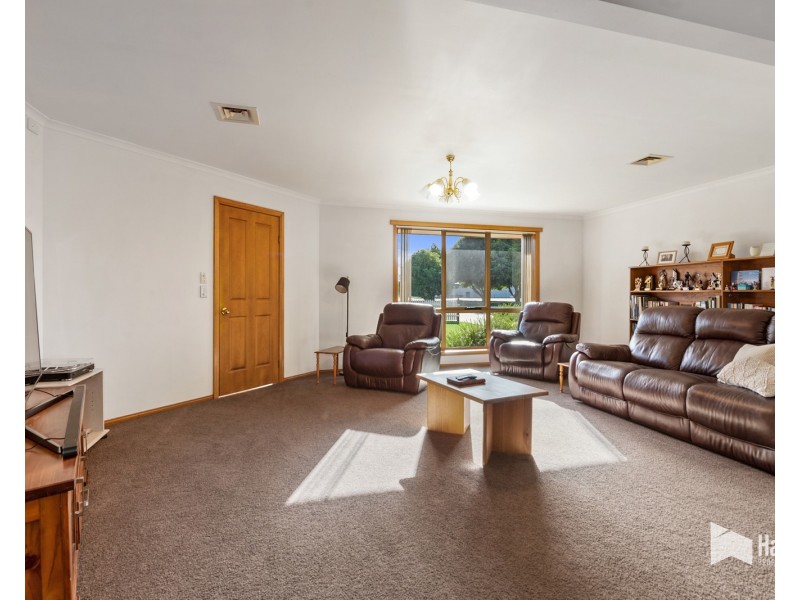 13 Tugrah Road, Stony Rise TAS 7310