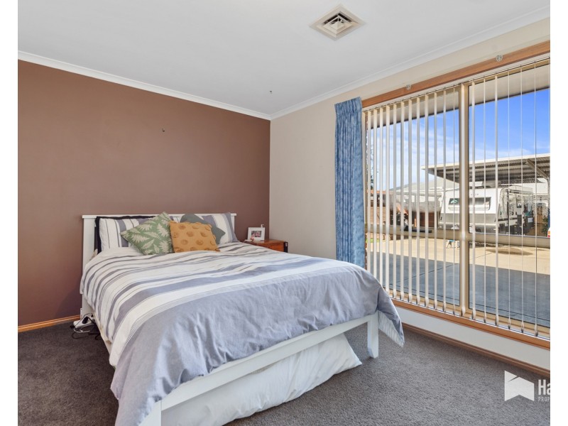 13 Tugrah Road, Stony Rise TAS 7310