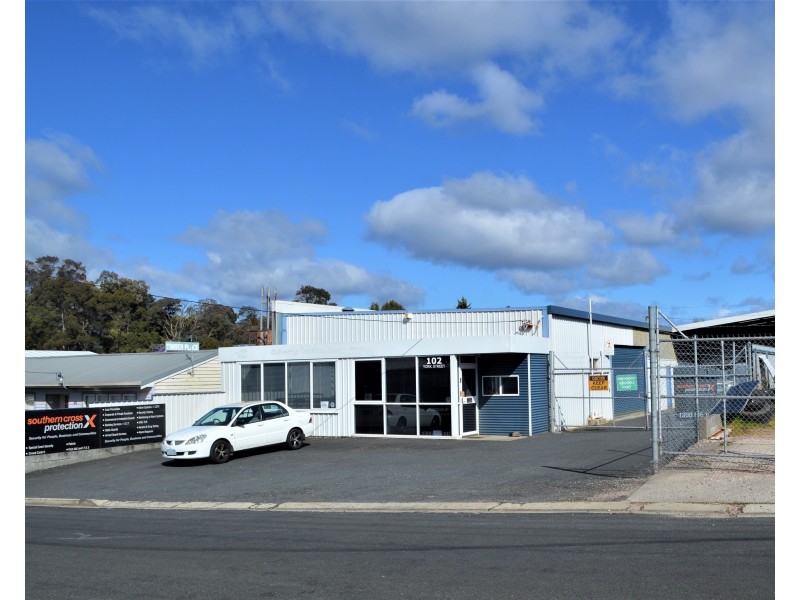 2/102 York Street, Devonport TAS 7310
