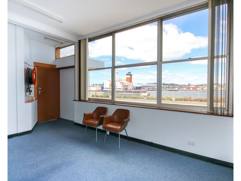 Level Ground Flo/44 Formby Road, Devonport TAS 7310