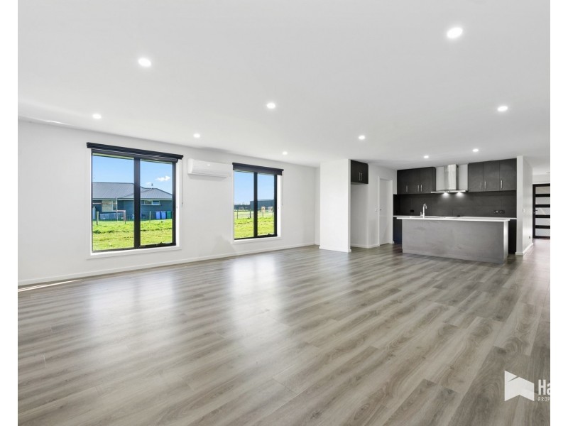 9 Elphin Drive, Squeaking Point TAS 7307
