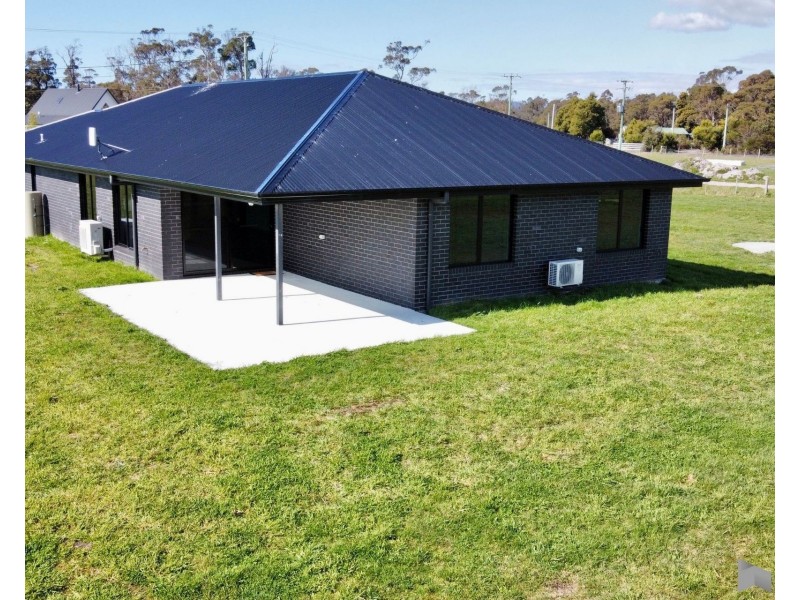 9 Elphin Drive, Squeaking Point TAS 7307