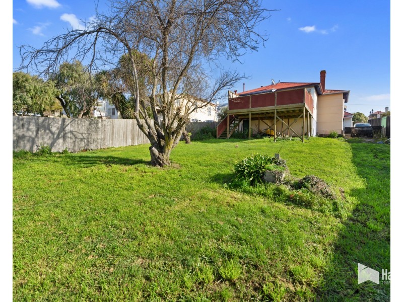 25 MacFie Street, Devonport TAS 7310