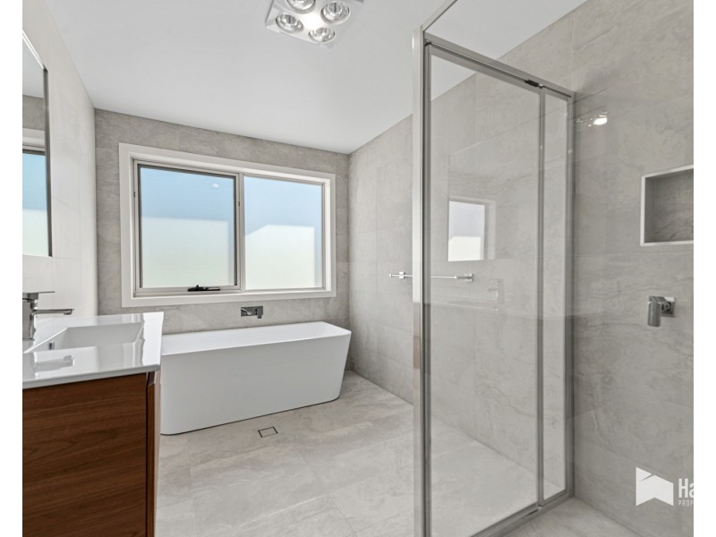 42 Chardonnay Drive, Hawley Beach TAS 7307
