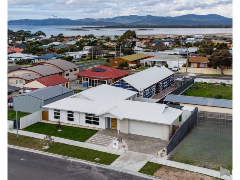 1 Mason Place, Shearwater TAS 7307
