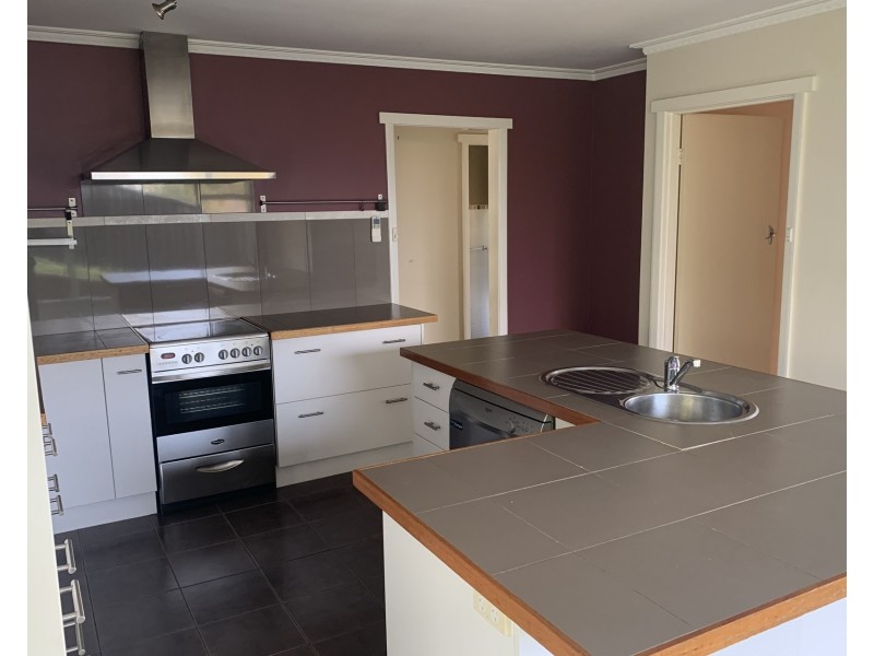 62  Bel Air Crescent, Ambleside TAS 7310