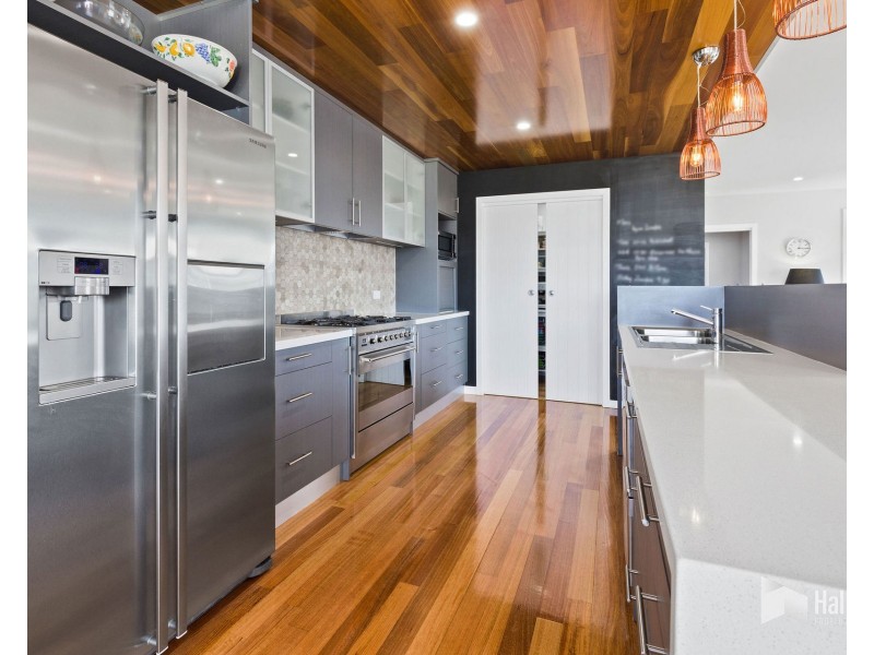 2 Broadwater Court, Shearwater TAS 7307