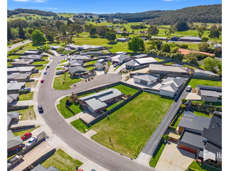 8 Spring Grove, Latrobe TAS 7307
