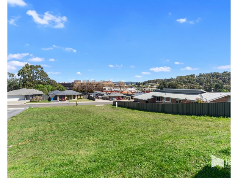 8 Spring Grove, Latrobe TAS 7307