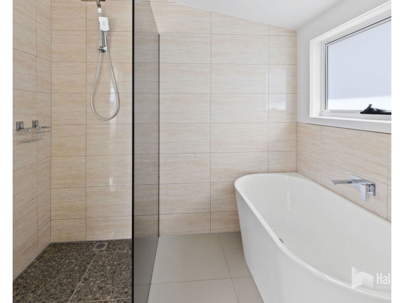 5 Wattle Road, Quoiba TAS 7310