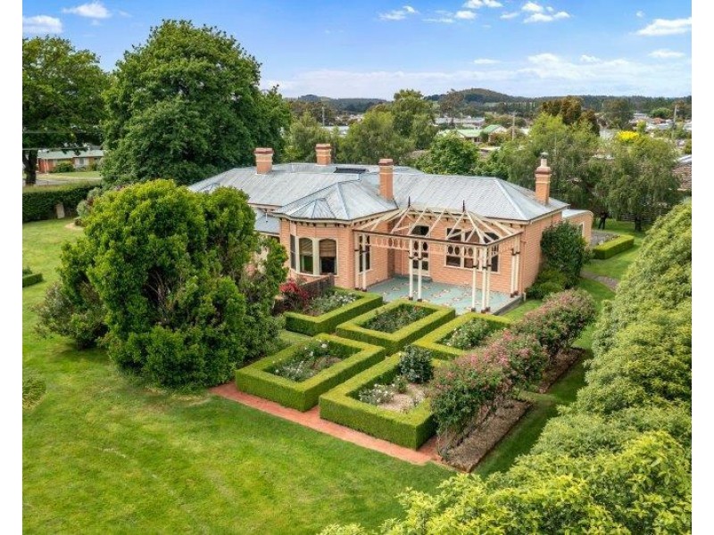 8 Torquay Road, Latrobe TAS 7307