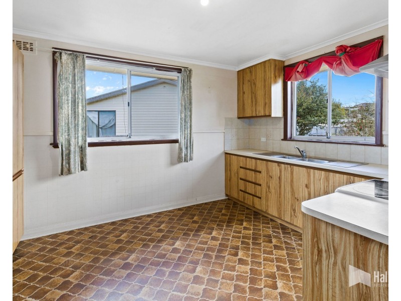 8 Adina Place, Devonport TAS 7310