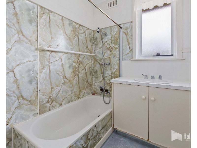 8 Adina Place, Devonport TAS 7310